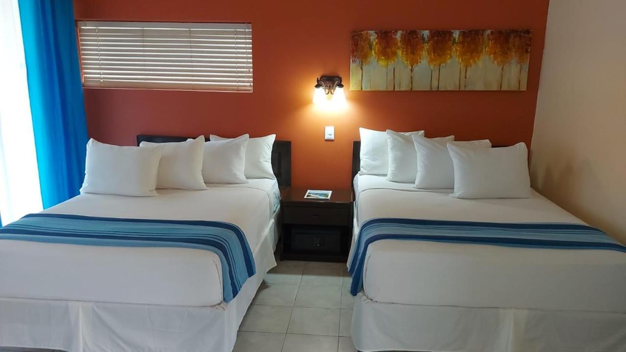 Tropikist Beach Hotel And Resort Crown Point Εξωτερικό φωτογραφία