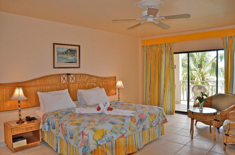 Tropikist Beach Hotel And Resort Crown Point Εξωτερικό φωτογραφία