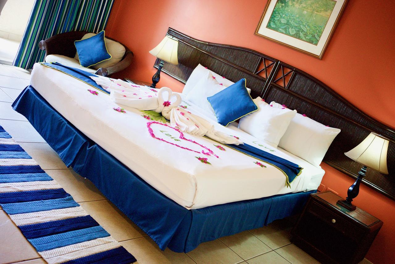 Tropikist Beach Hotel And Resort Crown Point Εξωτερικό φωτογραφία